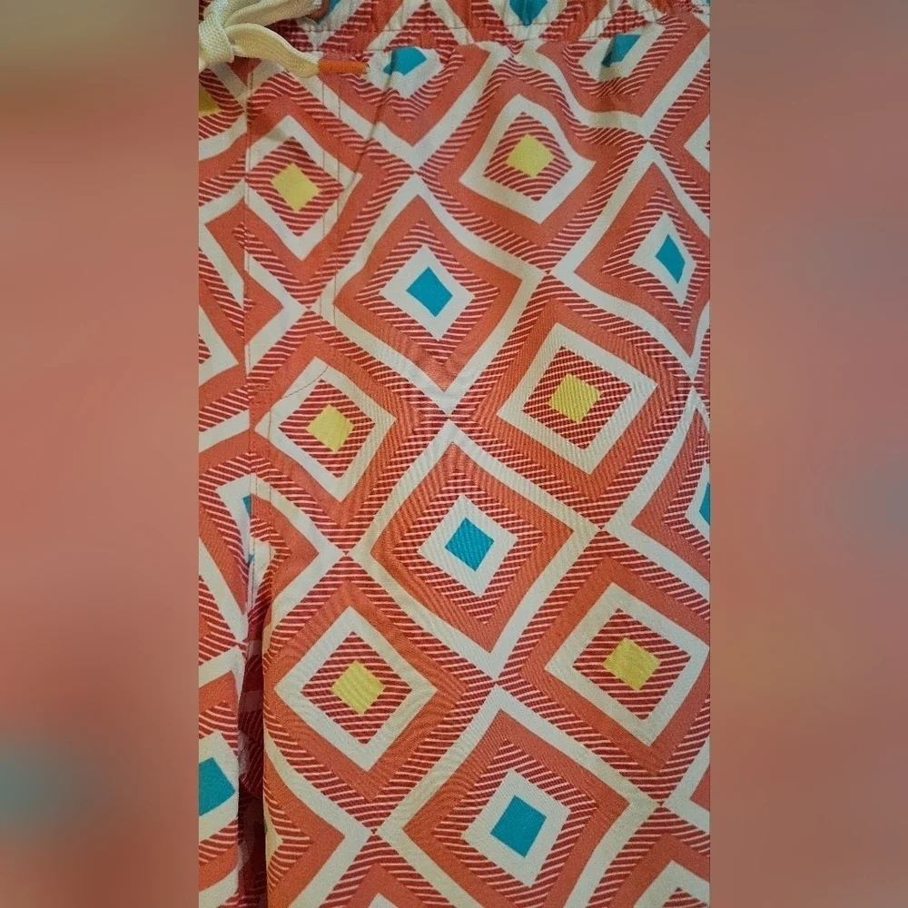 Malibu Beach Club Coral Geometric Print Swim Trunks NWT Size Medium